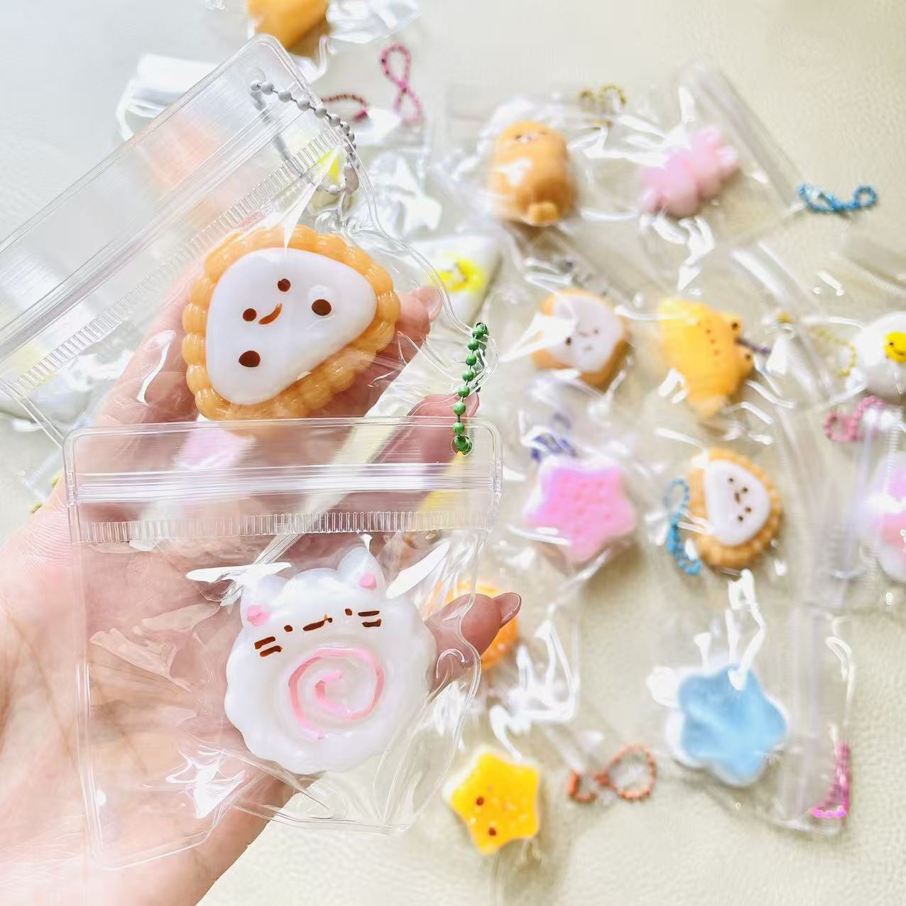 Party Games Graduation - 6/12/18/24 Stück Niedliche Party-Geschenke Brot-Dumpling-Stressabbau-Quetschspielzeug Mini-Mochi-Spielzeuge